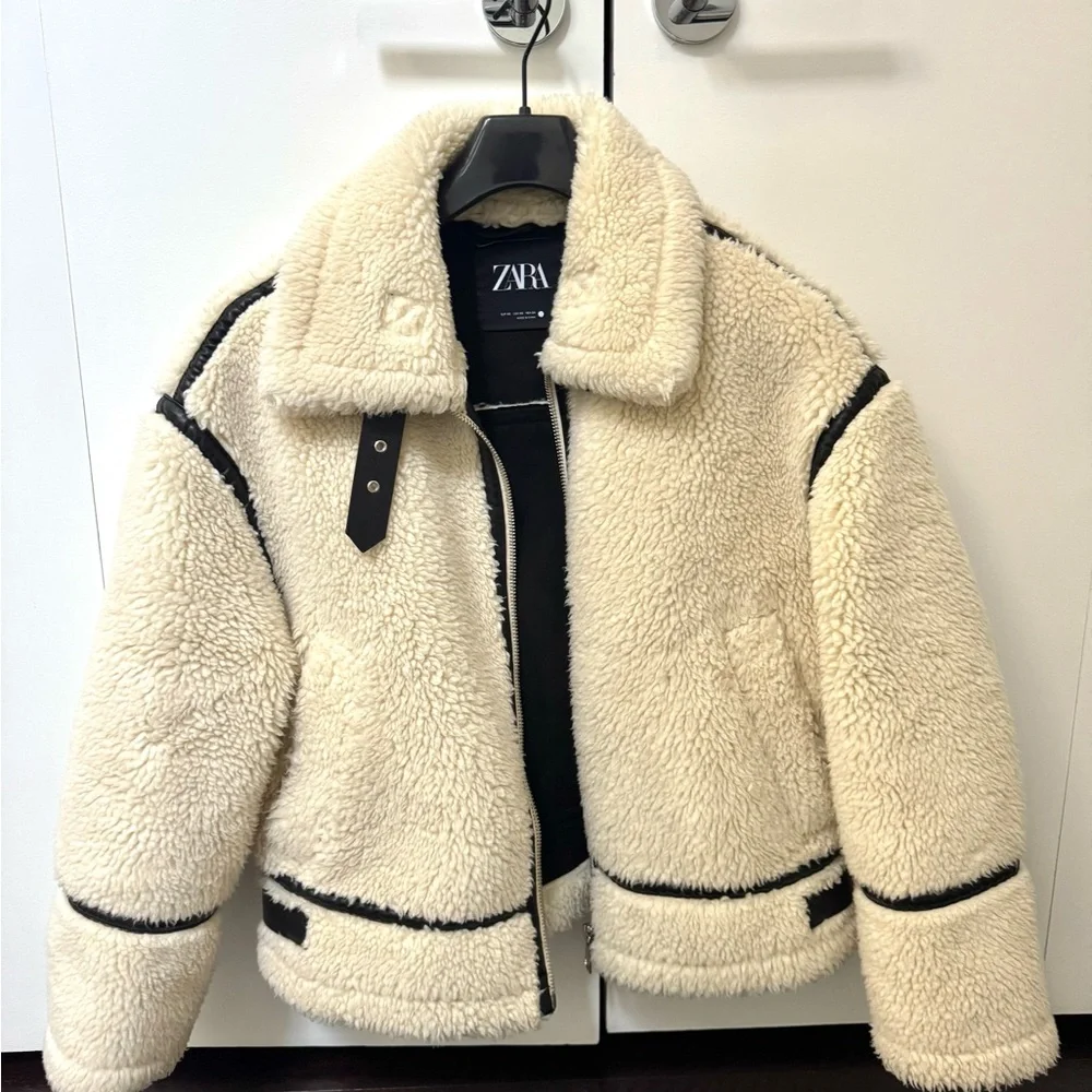 Zara | Jackets & Coats | Zara Offwhite Shearling Jacket With  display picture 3